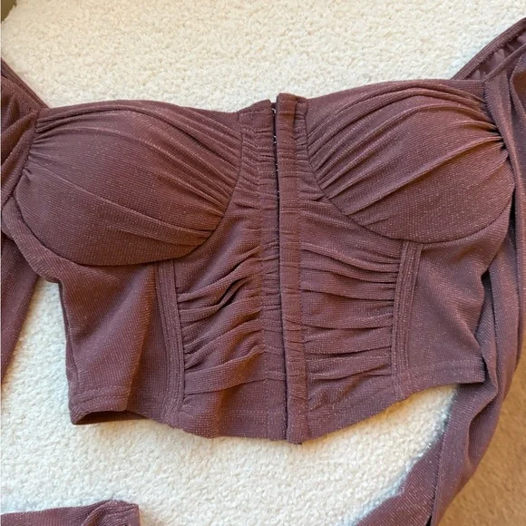 Elegant Mauve Off-Shoulder Top - Picture 2 of 6